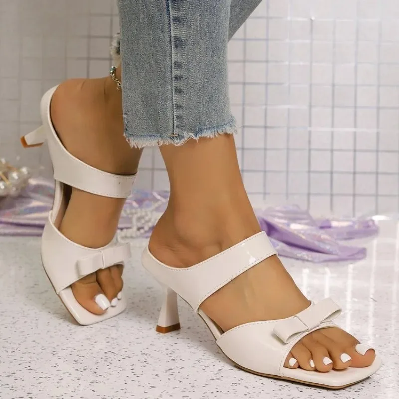 Stunning Bow Wedge Sandals for Women Summer Outwear 2026 New French Square Toe Open Toe Single Strap Women's Slippers
Stunning Bow Wedge Sandals for Women Summer Outwear 2026 New French Square Toe Open Toe Single Strap Women's Slippers