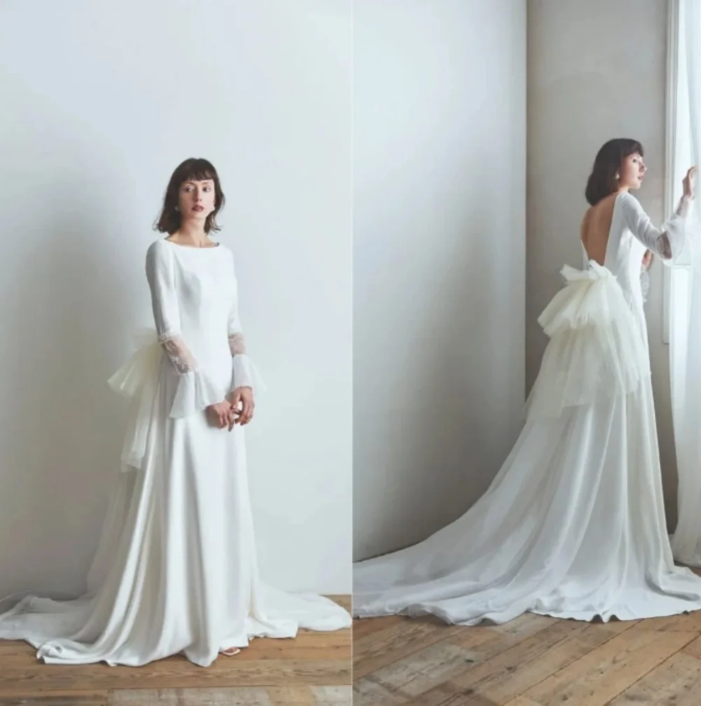 Elegant O-Neck Wedding Dress Lace Appliques Long Sleeves Backless A-Line Sweep Train Custom Floor-Length Bride Gown Party Dress
Elegant O-Neck Wedding Dress Lace Appliques Long Sleeves Backless A-Line Sweep Train Custom Floor-Length Bride Gown Party Dress