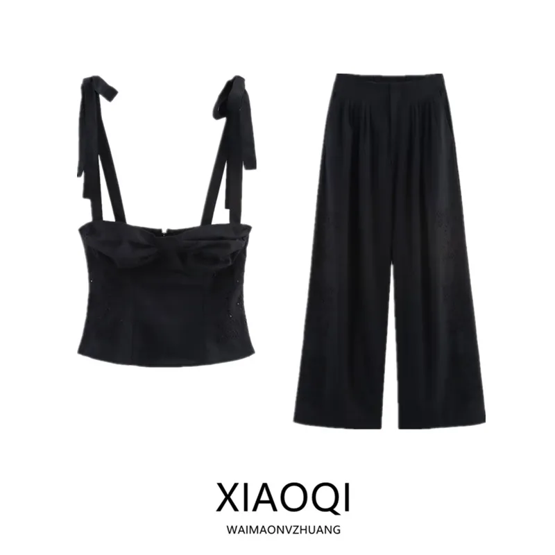 Новинка лета 2025: Модный женский комплект с вышивкой и декоративными узлами — топ и длинные брюки. Дизайнерская сенсация.
Новинка лета 2025: Модный женский комплект с вышивкой и декоративными узлами — топ и длинные брюки. Дизайнерская сенсация.