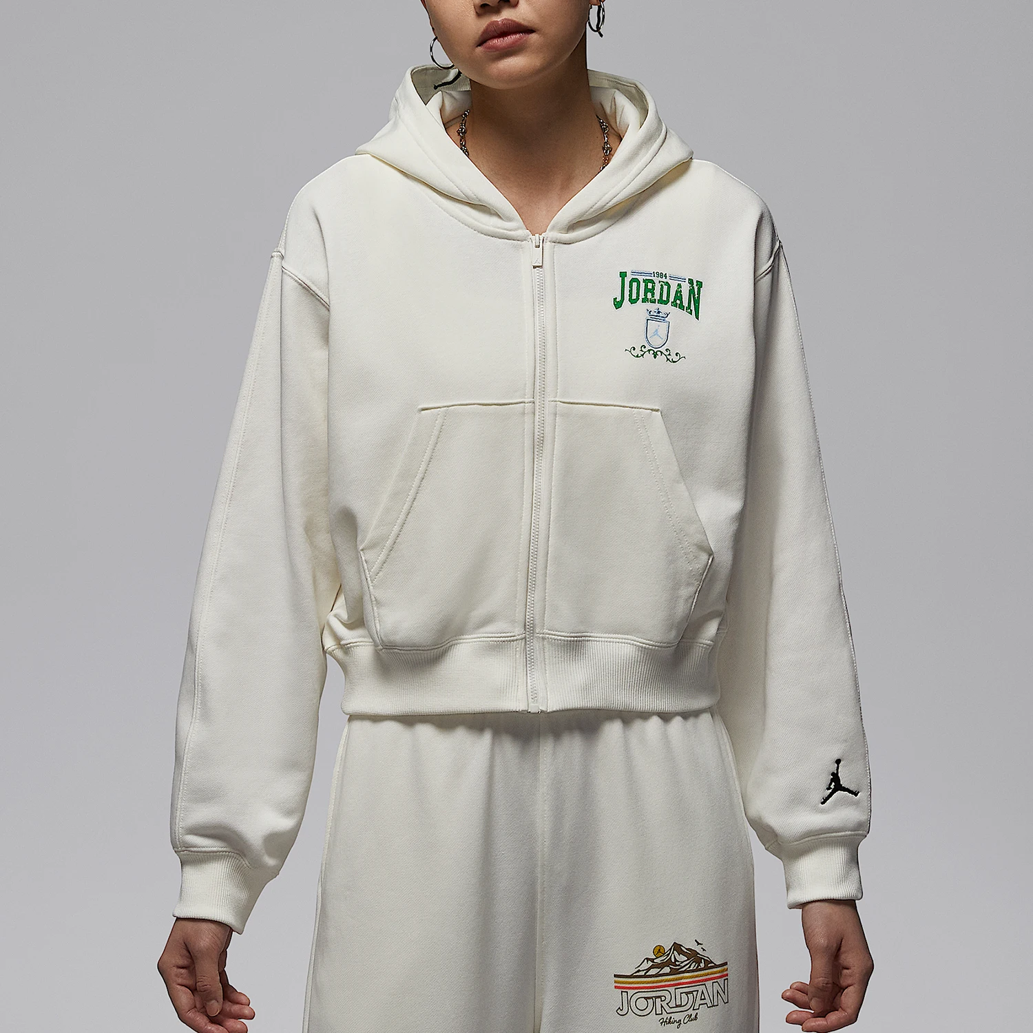 Nike Authentic JORDAN Women's Loose Knit Daily Durable Jacket IO9536-133
Nike Authentic JORDAN Women's Loose Knit Daily Durable Jacket IO9536-133