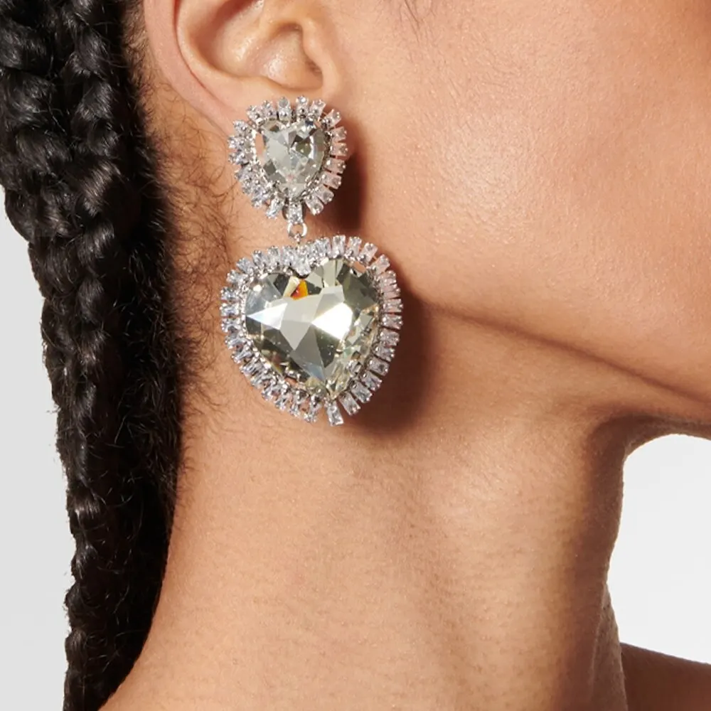 Sexy Crystal Heart Clip on Earrings No Piercing Jewelry Bridal Accessories Rhinestone Ear Clip Earrings for Women Exquisite Gift
Sexy Crystal Heart Clip on Earrings No Piercing Jewelry Bridal Accessories Rhinestone Ear Clip Earrings for Women Exquisite Gift