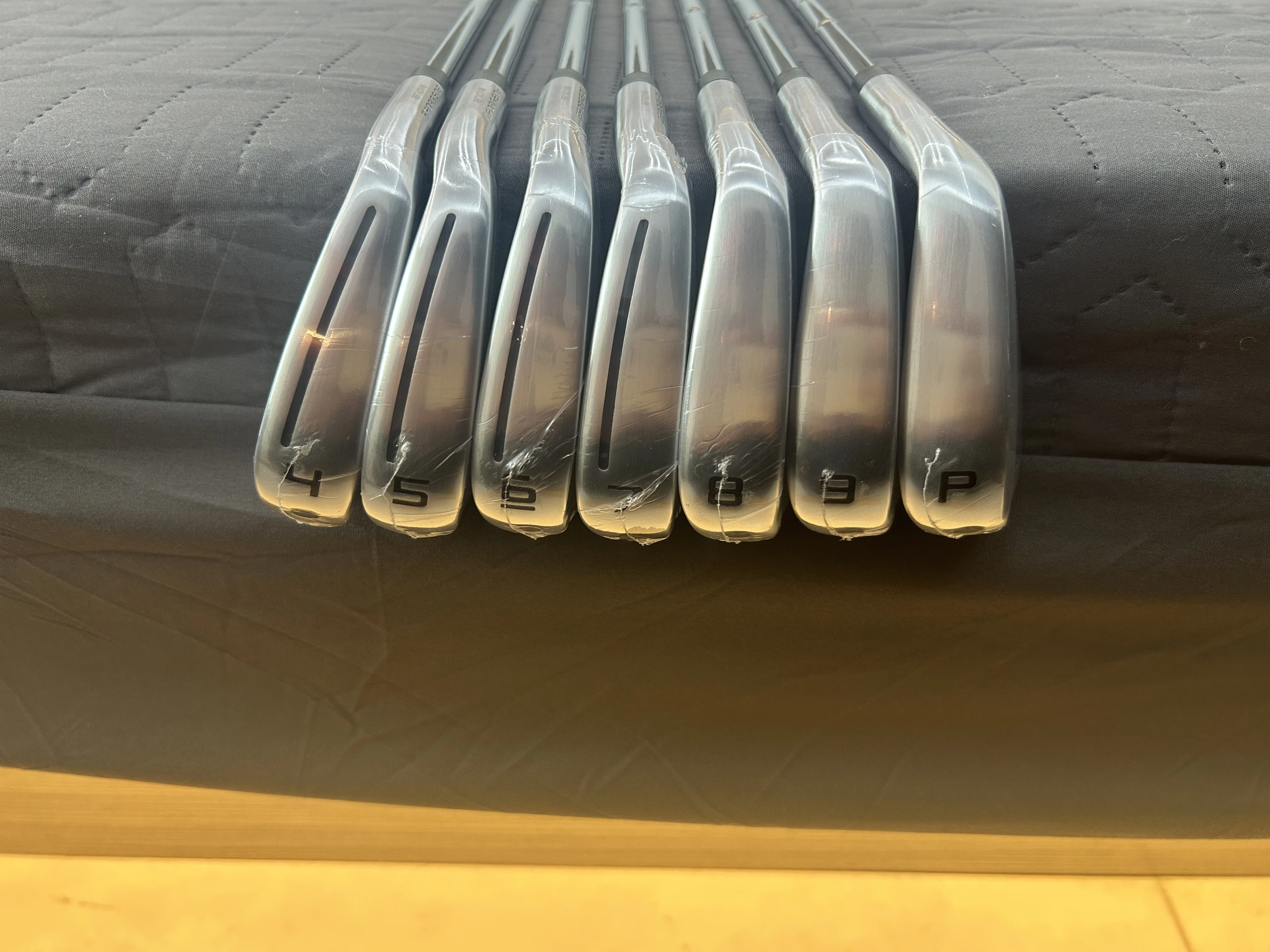 25 New Unisex 5th Generations Distance Golf Clubs (7) High Fault Tolerance Right Handed with Rubber Grip (456789P)
25 New Unisex 5th Generations Distance Golf Clubs (7) High Fault Tolerance Right Handed with Rubber Grip (456789P)