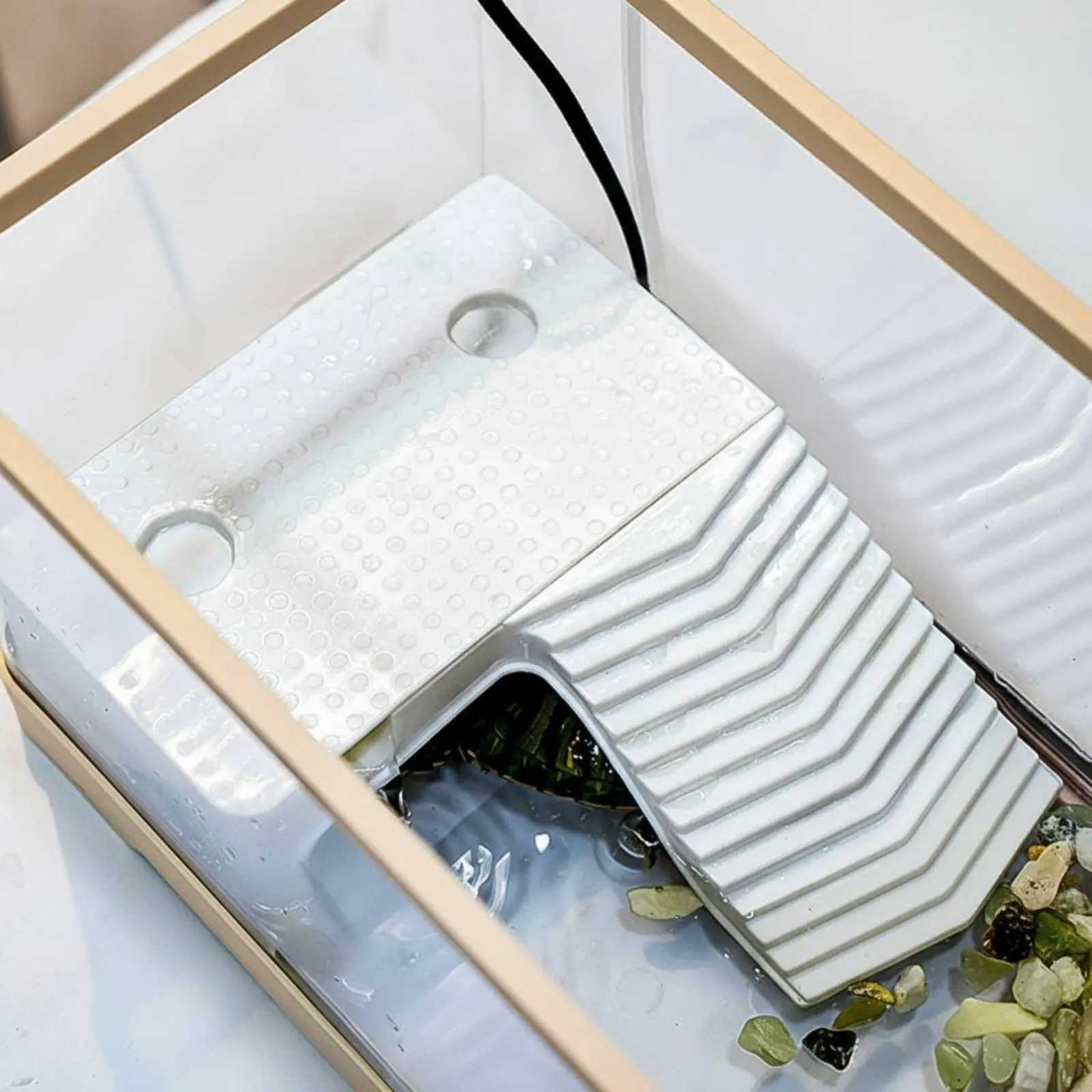 Turtle Basking Platform Promotes Exercise Turtle Climbing Ramp Tortoise Climbing Ladder Non-Slip Surface Aquarium Basking Ledge
Turtle Basking Platform Promotes Exercise Turtle Climbing Ramp Tortoise Climbing Ladder Non-Slip Surface Aquarium Basking Ledge
