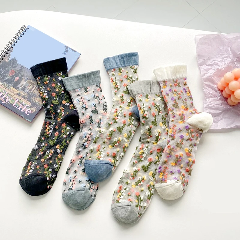 1 Pair Women Summer Ultra-thin Transparent Crystal Silk Socks Floral Embroidery Mid-tube Socks Breathable Elastic Short Socks
1 Pair Women Summer Ultra-thin Transparent Crystal Silk Socks Floral Embroidery Mid-tube Socks Breathable Elastic Short Socks