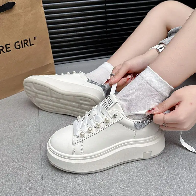 SHANPA Pearl Style Skateboard Shoes Thick Sole Height Increase Versatile Shoes for Ladies Solid Color Cost Effective Shoes Women
SHANPA Pearl Style Skateboard Shoes Thick Sole Height Increase Versatile Shoes for Ladies Solid Color Cost Effective Shoes Women