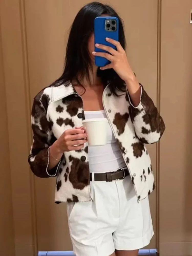 Women Autumn Street Leopard Print Women Short Jacket Elegant Lapel Button Long Flare Sleeve Female Outwear Lady Streetwear
Women Autumn Street Leopard Print Women Short Jacket Elegant Lapel Button Long Flare Sleeve Female Outwear Lady Streetwear