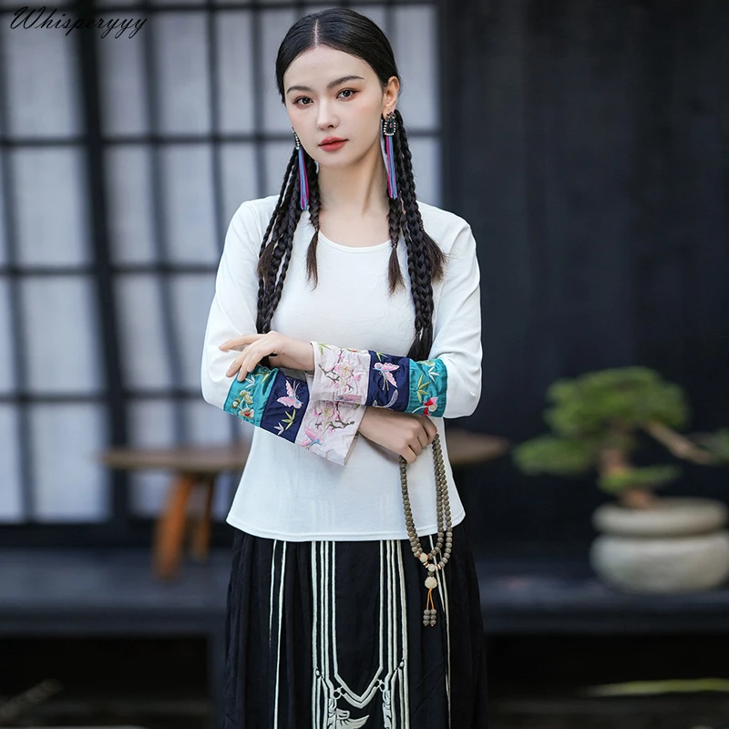 New Chinese Style Vintage Embroidered T-shirt Women Long-sleeved Casual PulloverO-collar Base Shirt National Style Tops
New Chinese Style Vintage Embroidered T-shirt Women Long-sleeved Casual PulloverO-collar Base Shirt National Style Tops