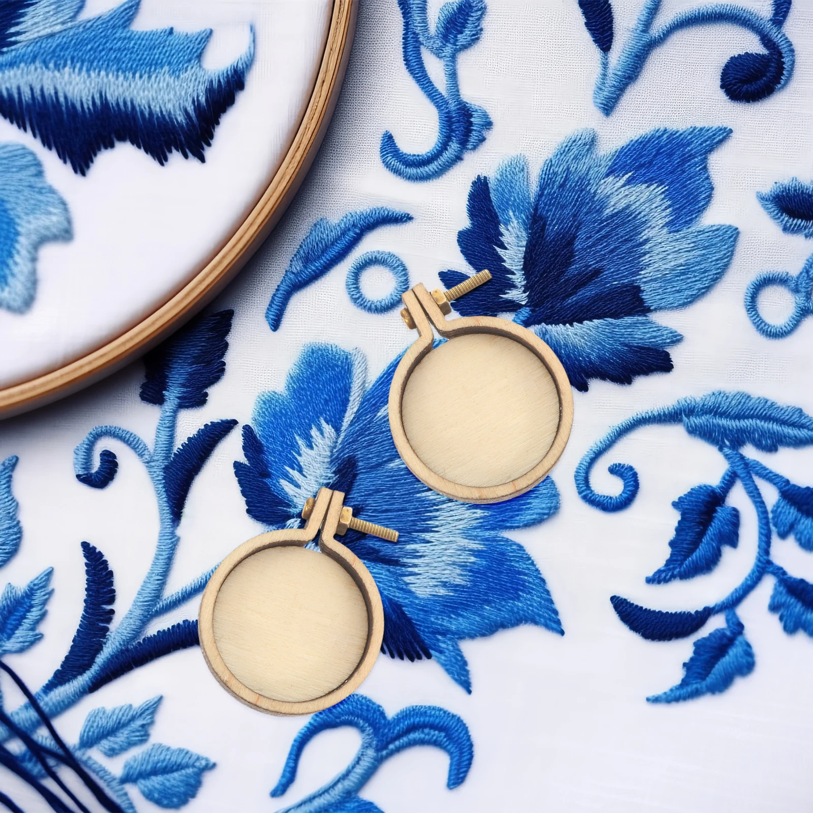 10 Sets Embroidery Hoops Mini Embroidery Hoops 2 5cm Wooden Cross Stitch Frames DIY Handwork Small Circles Craft Supplies
10 Sets Embroidery Hoops Mini Embroidery Hoops 2 5cm Wooden Cross Stitch Frames DIY Handwork Small Circles Craft Supplies