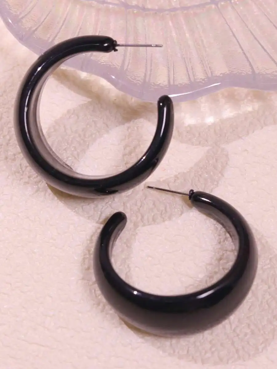 Black Wide C-Shaped Hoop Earrings For Women Fashion Statement Jewelry
Black Wide C-Shaped Hoop Earrings For Women Fashion Statement Jewelry