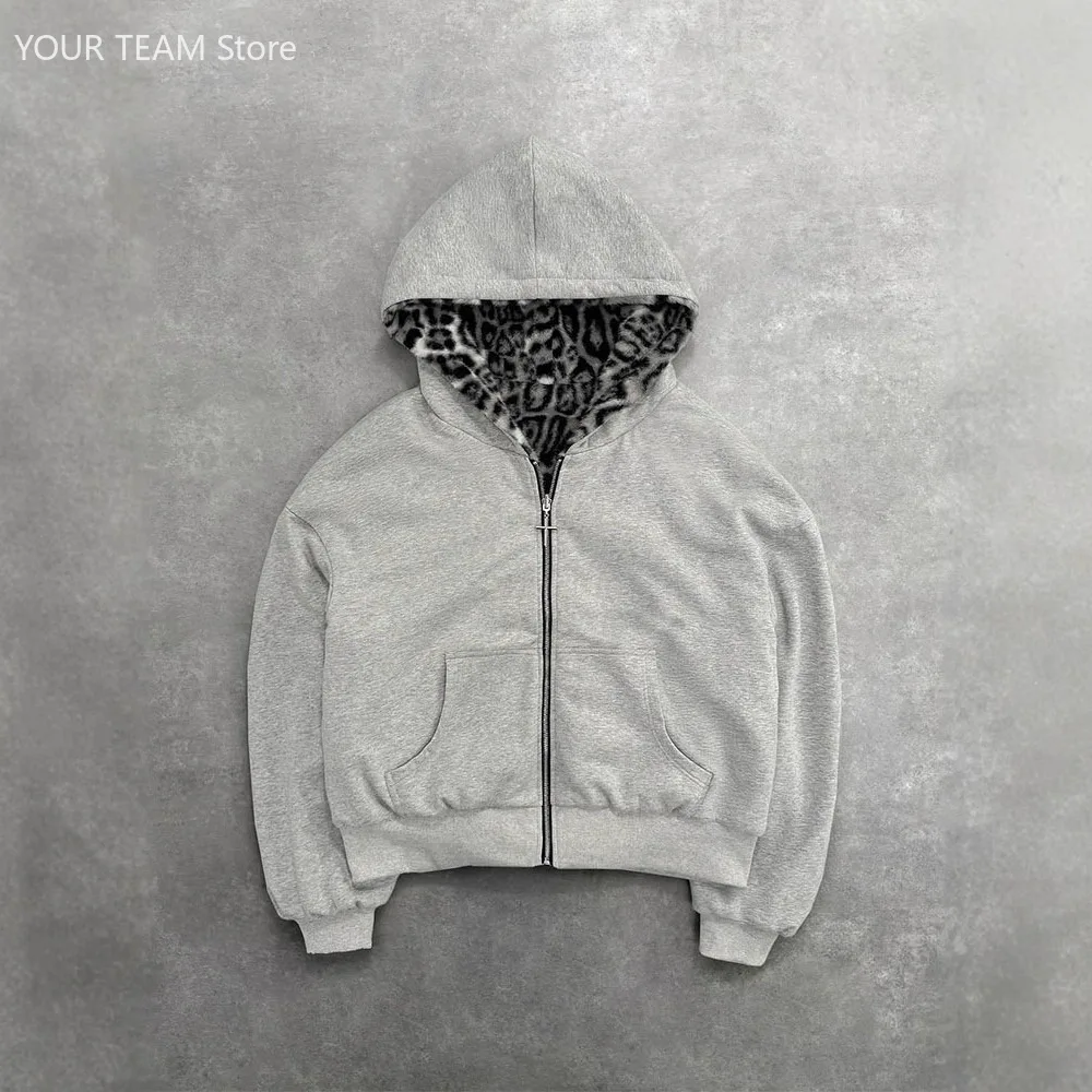 Повседневная теплая двусторонняя толстовка с капюшоном и леопардовым принтом на молнии и длинными рукавами, осень-зима 2024, новая модная серая толстовка с капюшоном
Повседневная теплая двусторонняя толстовка с капюшоном и леопардовым принтом на молнии и длинными рукавами, осень-зима 2024, новая модная серая толстовка с капюшоном