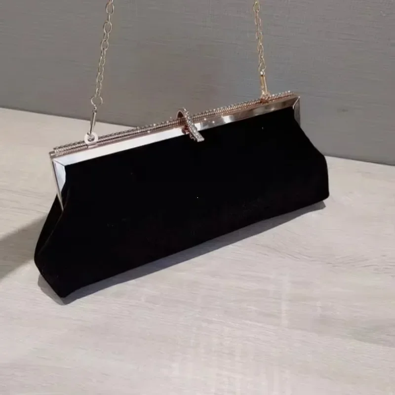 Women Retro Black Velvet Evening Clutch Bag Glitter Rhinestone Buckle Banquet Party Ladies Handbag Purse with Chain
Women Retro Black Velvet Evening Clutch Bag Glitter Rhinestone Buckle Banquet Party Ladies Handbag Purse with Chain