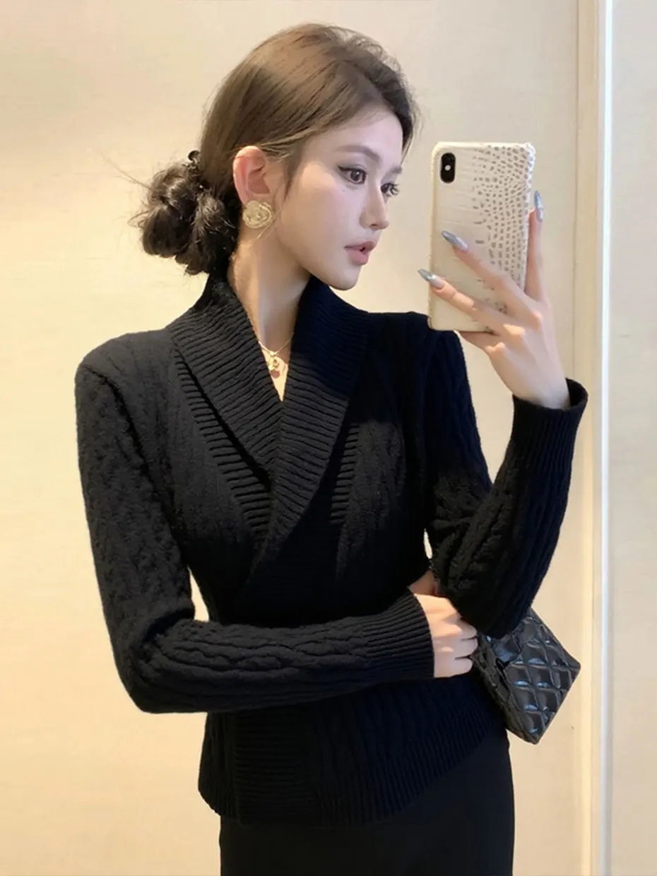 Unique Black Cross V-Neck Knitwear Women's Autumn Winter Soft Cozy Loose Style Beautiful Waist-Cinched Base Sweater
Unique Black Cross V-Neck Knitwear Women's Autumn Winter Soft Cozy Loose Style Beautiful Waist-Cinched Base Sweater