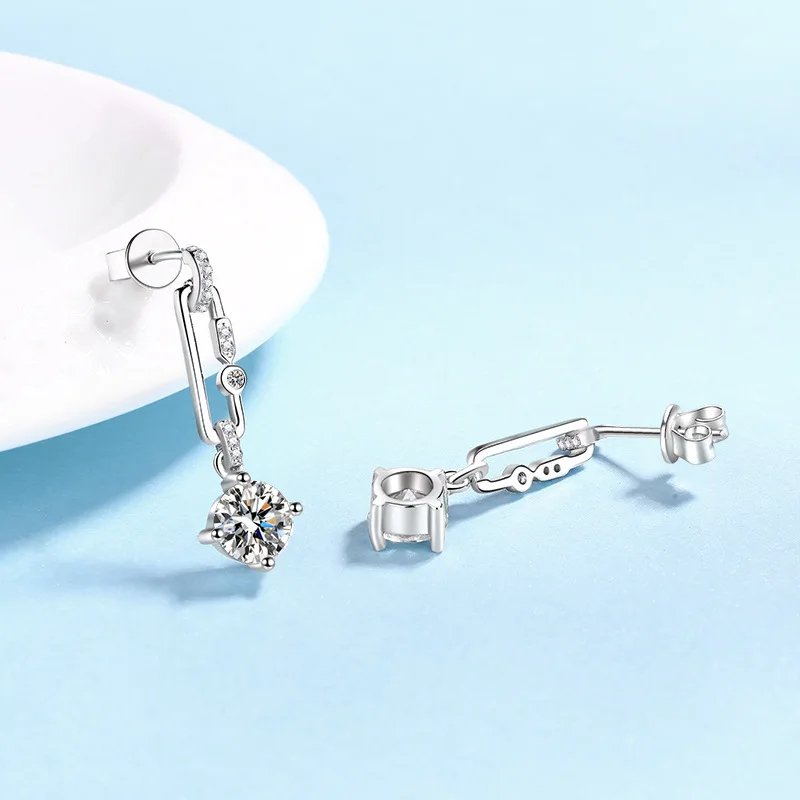 1-2ct Moissanite Diamond Paper clip tassel Drop Earrings for Women, Platinum Pt950 Long Earring Temperament Wedding Fine Jewelry
1-2ct Moissanite Diamond Paper clip tassel Drop Earrings for Women, Platinum Pt950 Long Earring Temperament Wedding Fine Jewelry