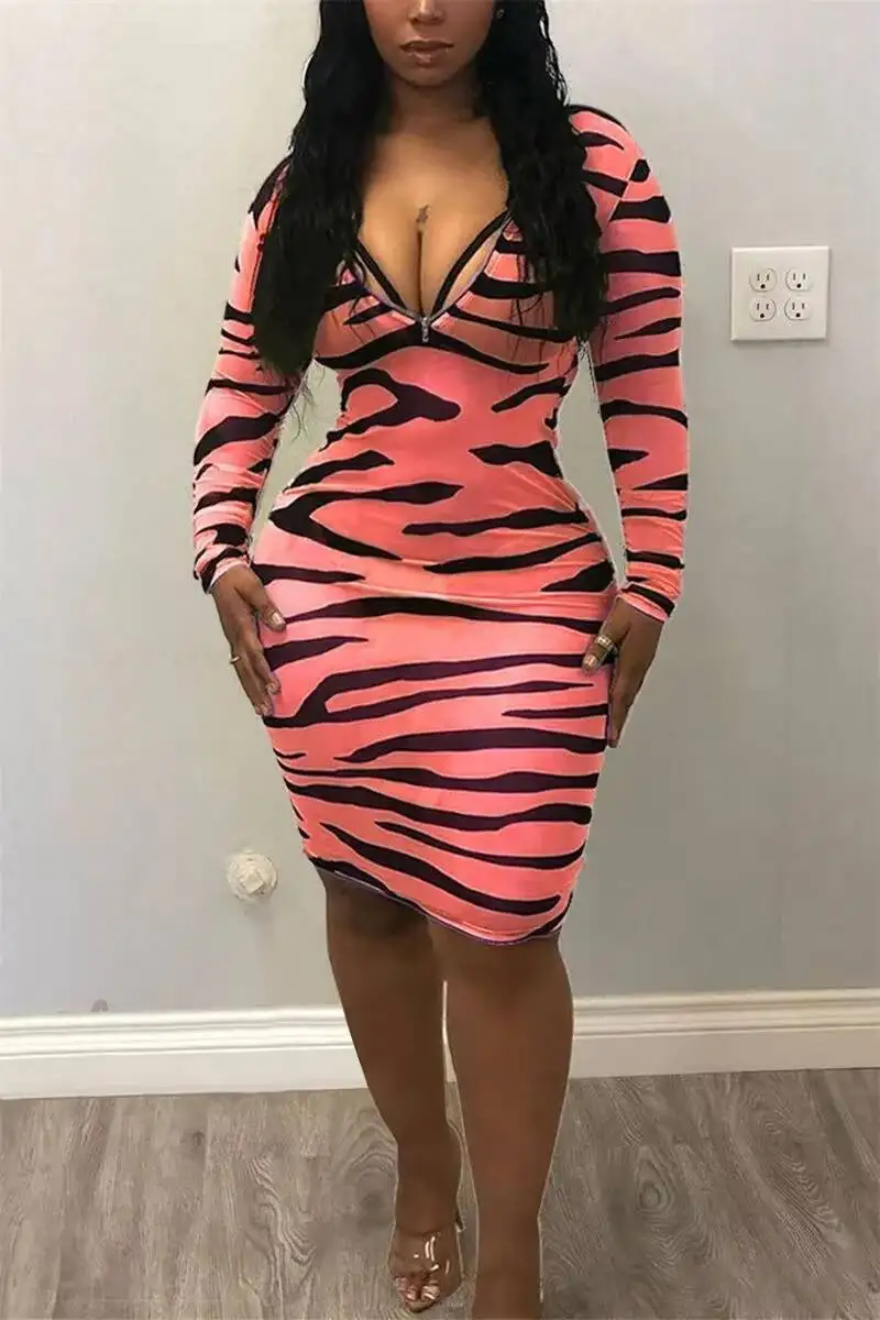 Мини-платье женское весенне-летнее, розовое, черное, с зебровым принтом, глубоким V-образным вырезом, на молнии, с длинными рукавами, облегающее, модное, сексуальное, для вечеринок, свиданий, клубов
Мини-платье женское весенне-летнее, розовое, черное, с зебровым принтом, глубоким V-образным вырезом, на молнии, с длинными рукавами, облегающее, модное, сексуальное, для вечеринок, свиданий, клубов