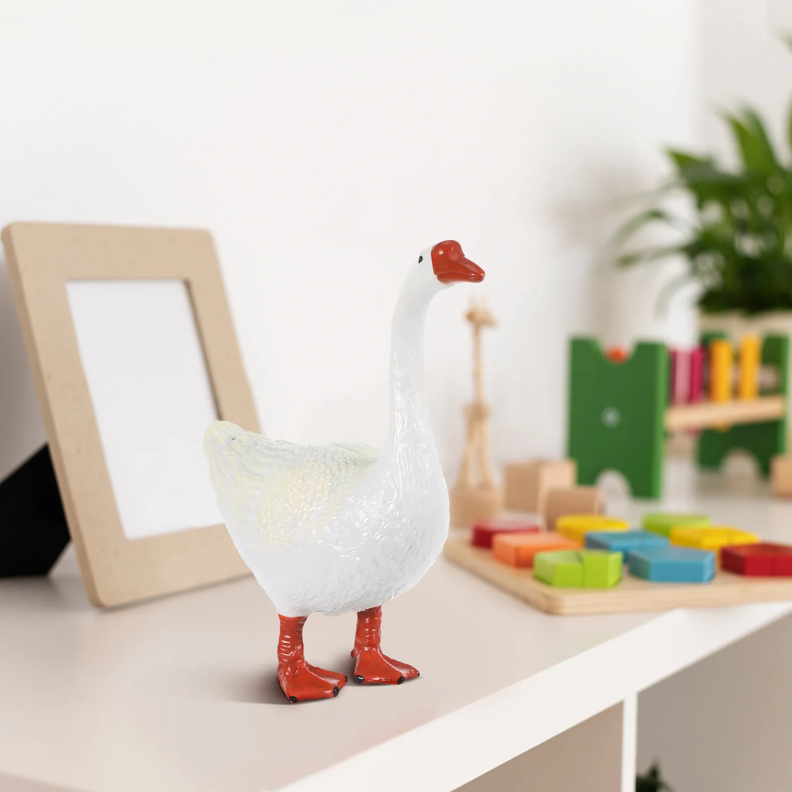 Премиальная пластиковая статуэтка гуся: реалистичное украшение для рабочего стола, домашний декор, имитация гуся, фигурка для интерьера
Премиальная пластиковая статуэтка гуся: реалистичное украшение для рабочего стола, домашний декор, имитация гуся, фигурка для интерьера