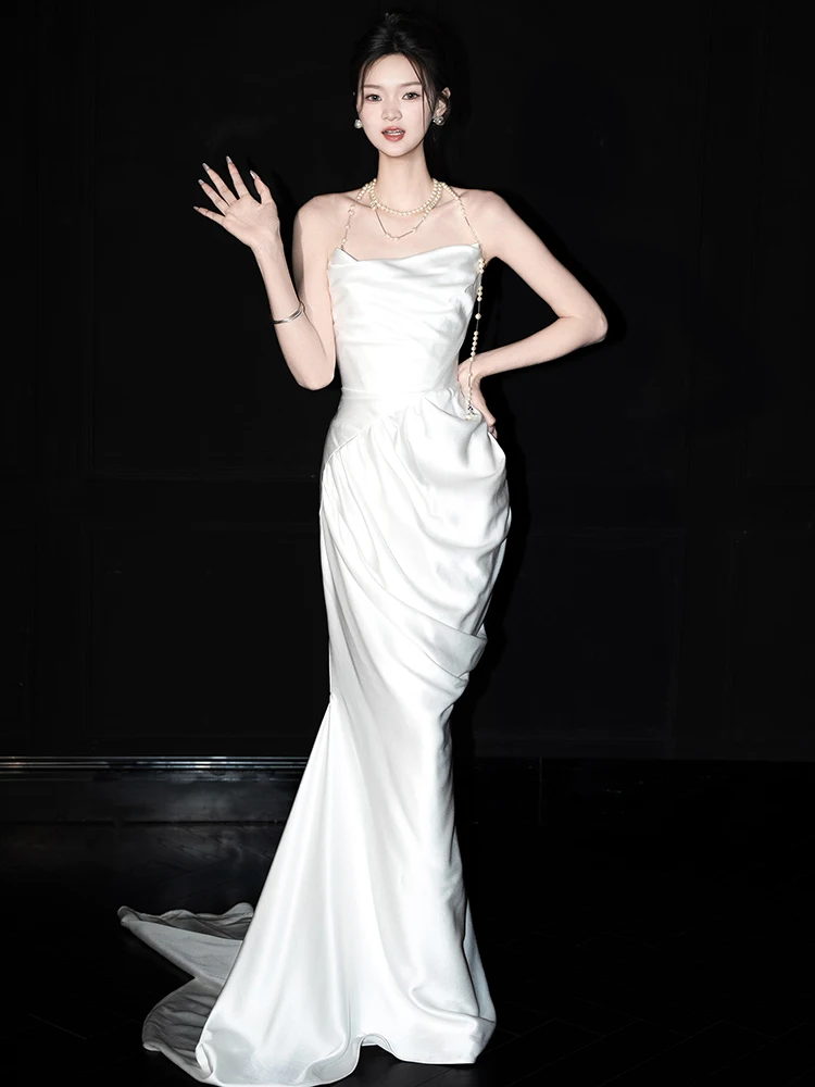 Elegant Satin Wedding Dress White Fish Tail Gown for Bride Simple Outfit Reception Guest Dress Long Skirt No Sleeve Bridal Gown
Elegant Satin Wedding Dress White Fish Tail Gown for Bride Simple Outfit Reception Guest Dress Long Skirt No Sleeve Bridal Gown