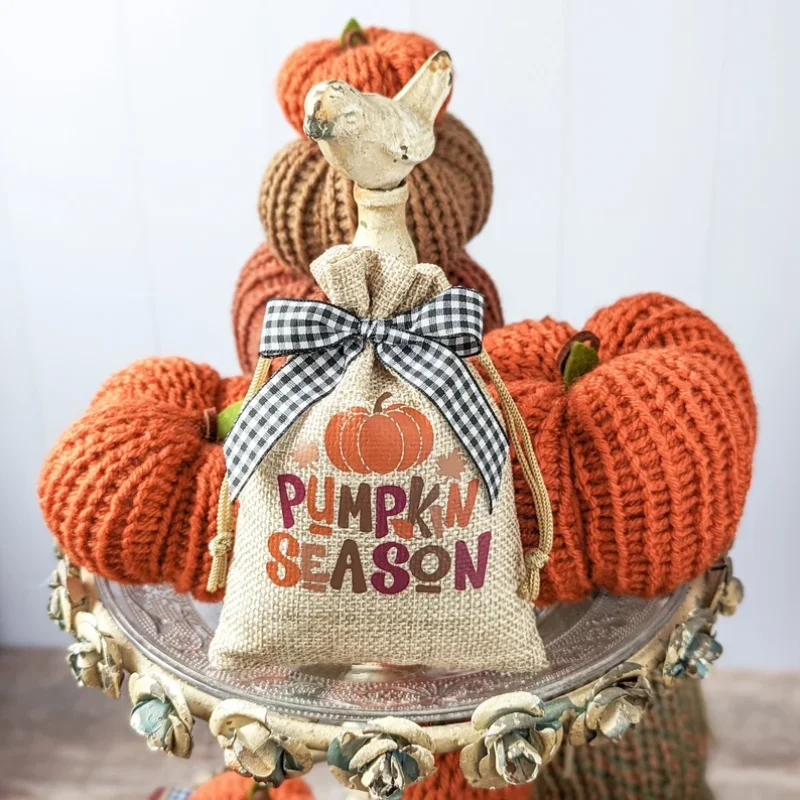 5pcs 5x7in Burlap Mini Pumpkin Bags Pumpkin Autumn Pumpkin Season Burlap Decor Fall Tiered Tray Decor Halloween Party Supplies
5pcs 5x7in Burlap Mini Pumpkin Bags Pumpkin Autumn Pumpkin Season Burlap Decor Fall Tiered Tray Decor Halloween Party Supplies