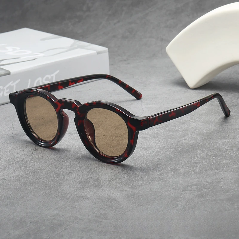 New Retro Round Small Frame High-Grade Men'S And Women'S Sunglasses Cross-Border Fashion Trend UV-Proof Sunglasses
New Retro Round Small Frame High-Grade Men'S And Women'S Sunglasses Cross-Border Fashion Trend UV-Proof Sunglasses