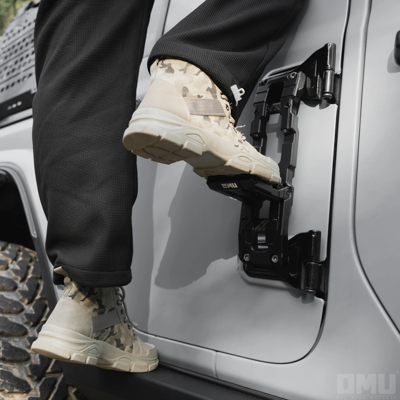 Дверная петля серии OMU Genesis, алюминиевая складная педаль для Jeep Wrangler JK JL JT
Дверная петля серии OMU Genesis, алюминиевая складная педаль для Jeep Wrangler JK JL JT