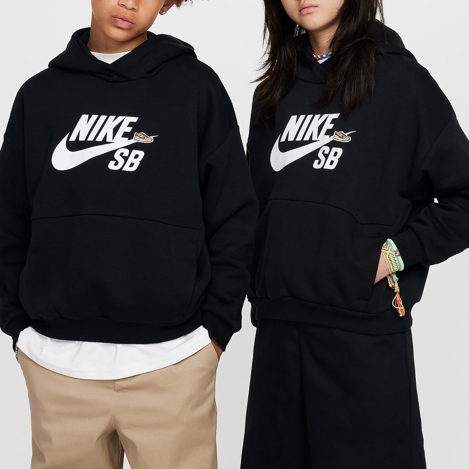 Оригинальная теплая толстовка с капюшоном для детей старшего возраста Nike, новая коллекция, FD3154-011
Оригинальная теплая толстовка с капюшоном для детей старшего возраста Nike, новая коллекция, FD3154-011
