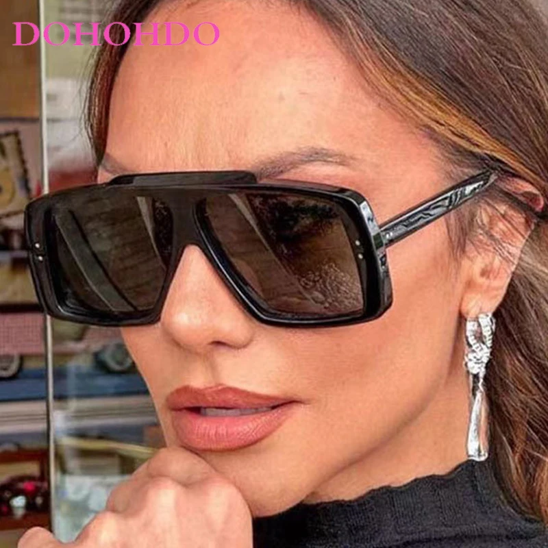 Vintage Big Frame Rivets Punk Women Sunglasses For New Trendy Luxury Brand Designer Men Outdoors Travel Sun Glasses Unisex UV400
Vintage Big Frame Rivets Punk Women Sunglasses For New Trendy Luxury Brand Designer Men Outdoors Travel Sun Glasses Unisex UV400