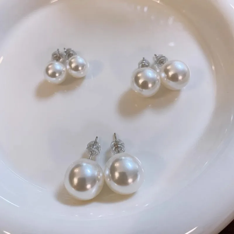 925 sterling silver natural Australian mother shell white pearl earrings, women's French exquisite temperament earrings and earr
925 sterling silver natural Australian mother shell white pearl earrings, women's French exquisite temperament earrings and earr