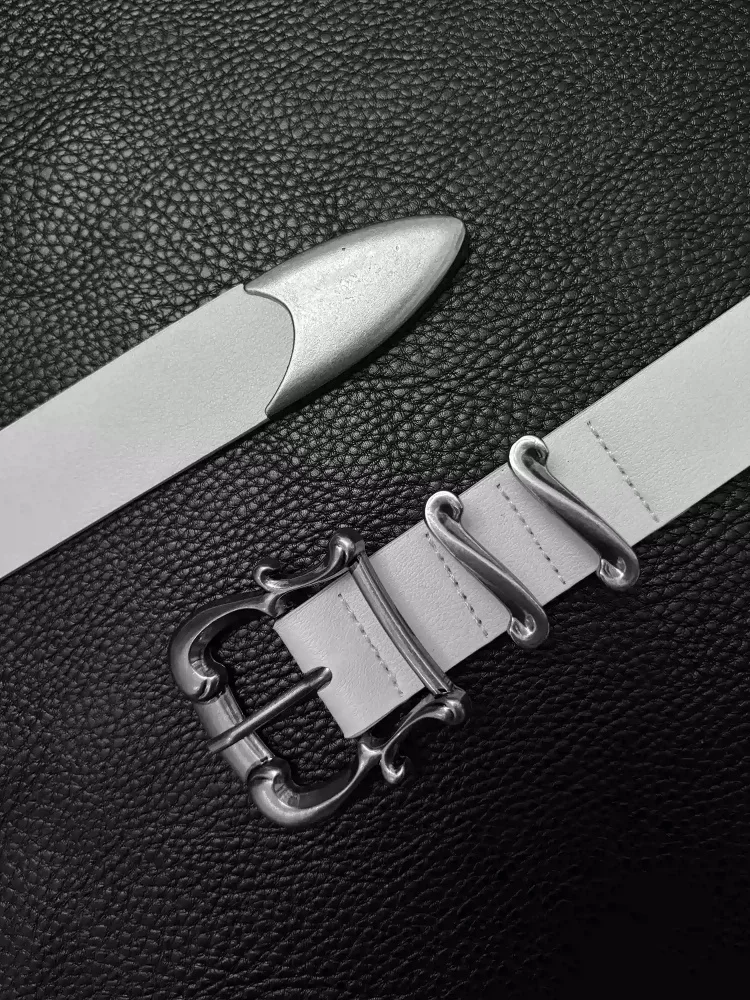 High Quality White Punk Style Leather Waist Belt Rivet Design Metal Pin Buckle For Man Fashionable Clothing Accessories
High Quality White Punk Style Leather Waist Belt Rivet Design Metal Pin Buckle For Man Fashionable Clothing Accessories