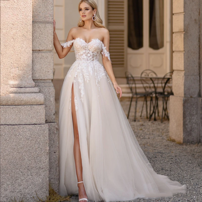 Lace Princess Boho Wedding Dresses Off Shoulder Sweetheart Sleeveless Bride Gowns Side Split A-Line Tulle Vestido De Novia
Lace Princess Boho Wedding Dresses Off Shoulder Sweetheart Sleeveless Bride Gowns Side Split A-Line Tulle Vestido De Novia