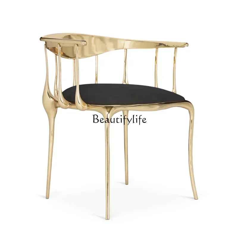 Italian light luxury solid dining chair high-end stainless steel special-shaped metal chair
Italian light luxury solid dining chair high-end stainless steel special-shaped metal chair