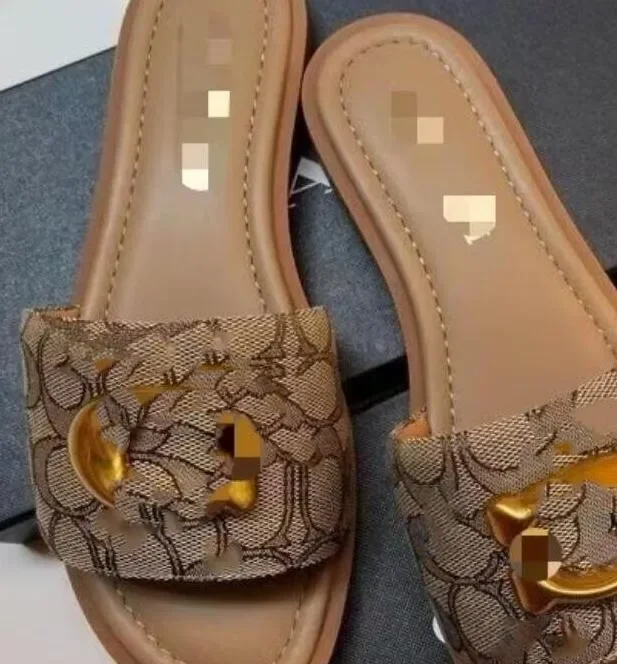 C67 designer sandals womens sandals dad sandals luxury sandals Genuine leather slippers slides summer beach strap sandal top qua
C67 designer sandals womens sandals dad sandals luxury sandals Genuine leather slippers slides summer beach strap sandal top qua