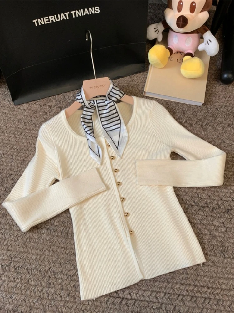 Casual Women Black Edge Single-breasted Cardigans 2025 Spring Fashion Ladies O-neck Long Sleeve Solid Color Female Slim Tops
Casual Women Black Edge Single-breasted Cardigans 2025 Spring Fashion Ladies O-neck Long Sleeve Solid Color Female Slim Tops