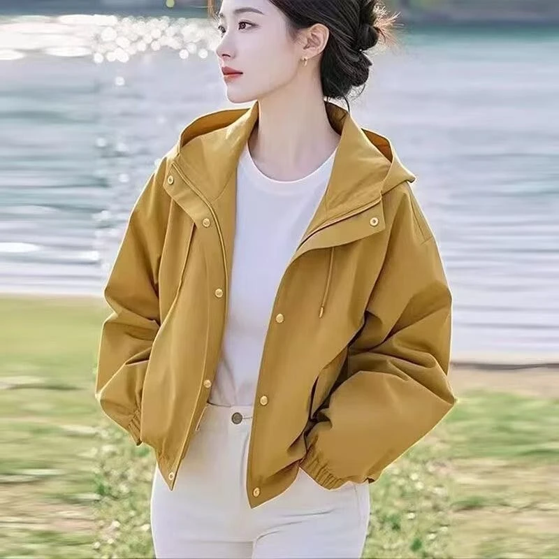 Весенне-осенний новый стиль, женская укороченная куртка с капюшоном, свободный крой, повседневный топ 
Весенне-осенний новый стиль, женская укороченная куртка с капюшоном, свободный крой, повседневный топ