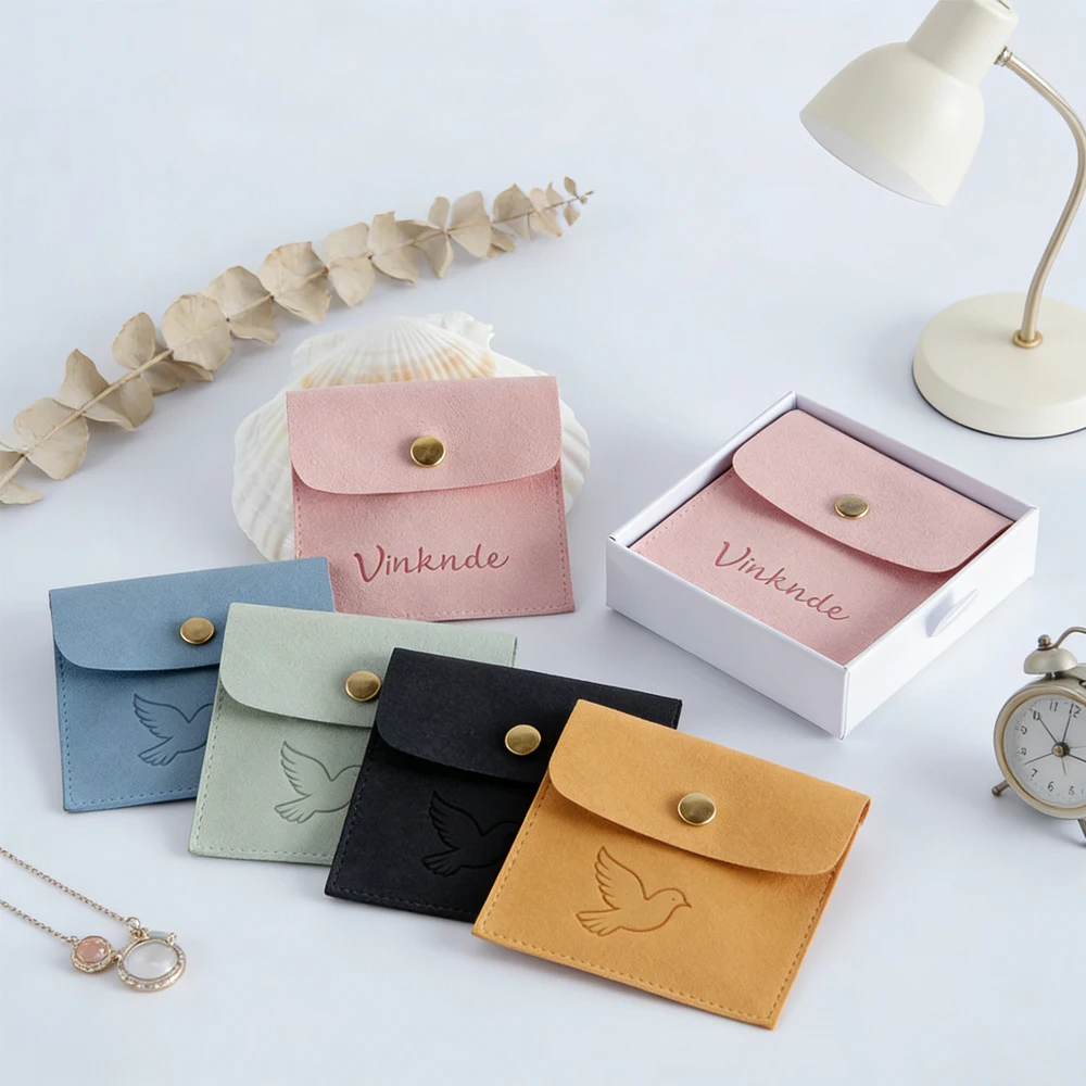 50Pcs Custom Logo Microfiber Jewelry Bag Snap Button Suede Velvet Pouch for Rings Earrings Necklace Wedding Gift Organizer Box
50Pcs Custom Logo Microfiber Jewelry Bag Snap Button Suede Velvet Pouch for Rings Earrings Necklace Wedding Gift Organizer Box