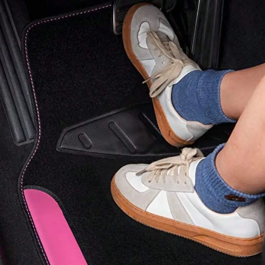Universal Fit Faux Leather Car Floor Mats With Pink Trim Black Anti-Slip Nibbed Backing
Universal Fit Faux Leather Car Floor Mats With Pink Trim Black Anti-Slip Nibbed Backing