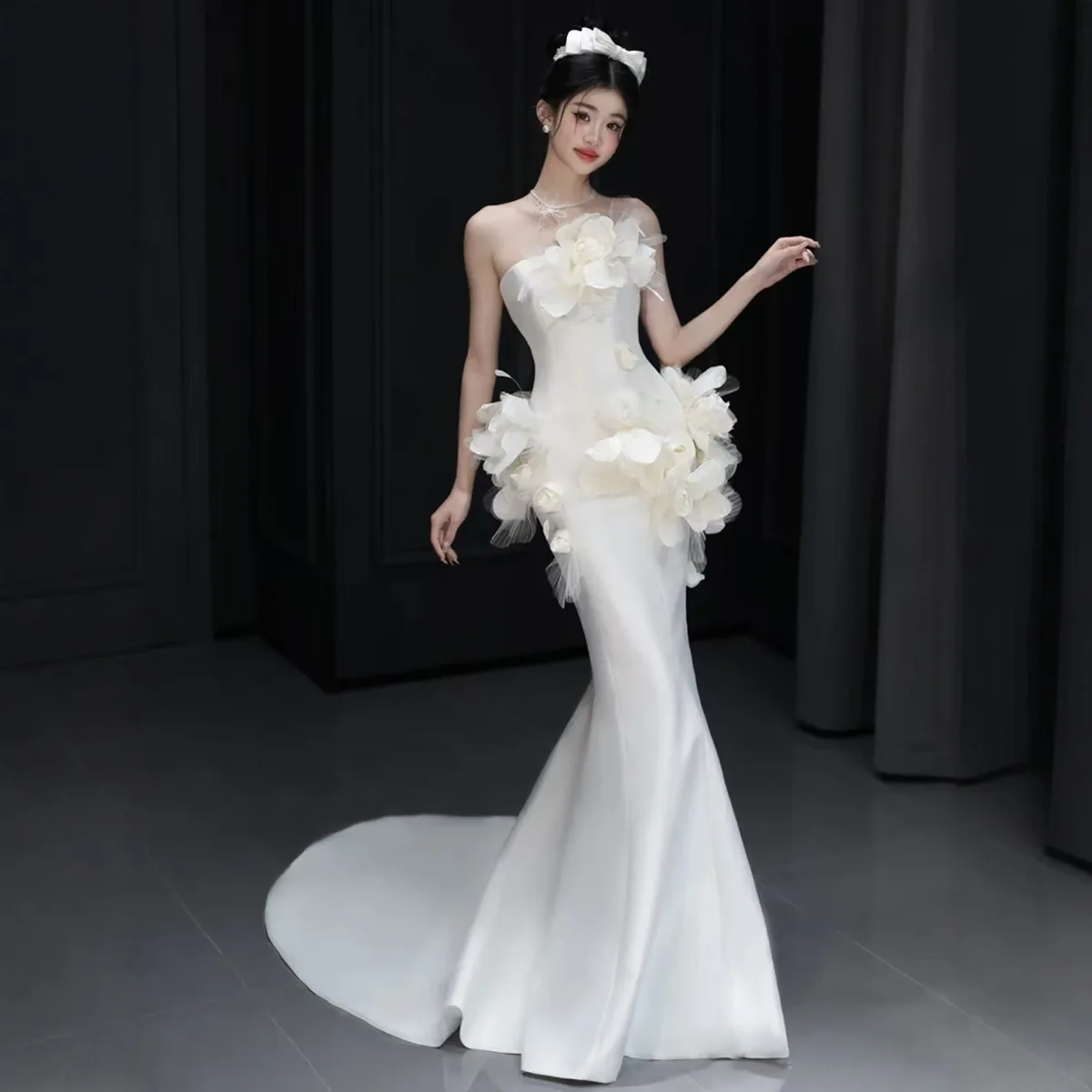 Tube Top Light Wedding Dress 2025 New Three-Dimensional Flower Bridal Fishtail Welcome Dress Super Mori Style Wedding
Tube Top Light Wedding Dress 2025 New Three-Dimensional Flower Bridal Fishtail Welcome Dress Super Mori Style Wedding