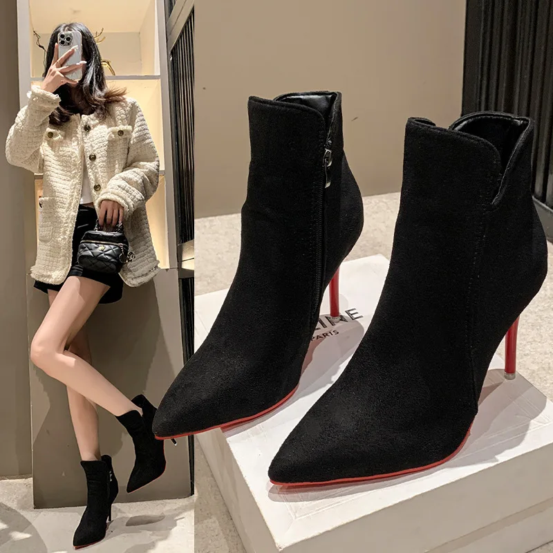 2026 Black Suede Ankle Boots with Red Bottom Stiletto Heels Pointed Toe Side Zipper Booties for Women Winter Party Women's Shoes
2026 Black Suede Ankle Boots with Red Bottom Stiletto Heels Pointed Toe Side Zipper Booties for Women Winter Party Women's Shoes