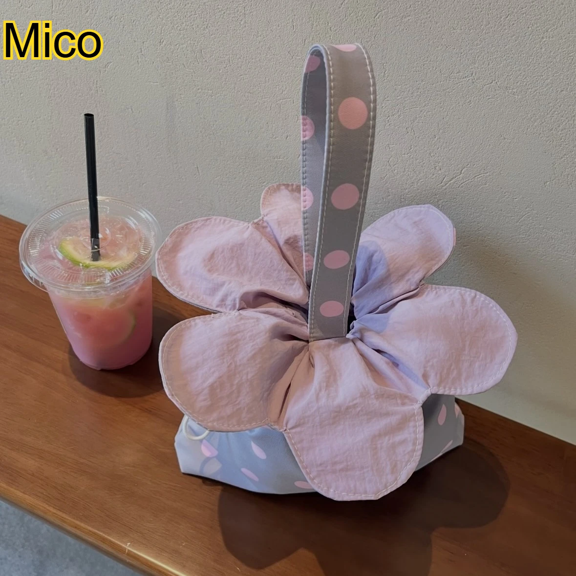 Floral Crossbody Phone Bag, Cute Korean Shoulder Purse, Mini Storage Pouch for Women, Students & Travel
Floral Crossbody Phone Bag, Cute Korean Shoulder Purse, Mini Storage Pouch for Women, Students & Travel