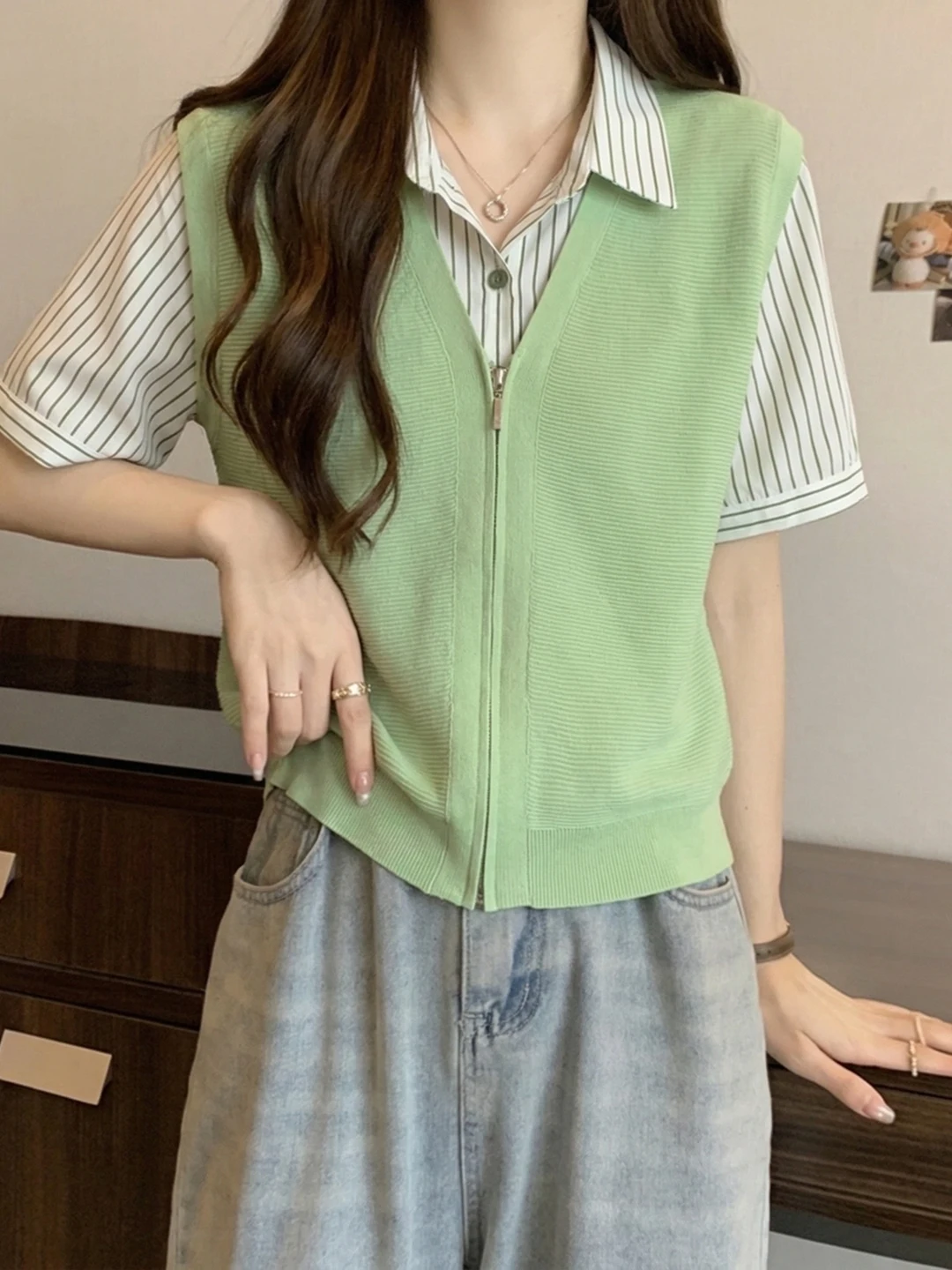 Korean Style plus Size Women's Short Sleeve Shirt Fashionable Slimming Top Summer Trendy Ensemble Casual Comfortable Fit
Korean Style plus Size Women's Short Sleeve Shirt Fashionable Slimming Top Summer Trendy Ensemble Casual Comfortable Fit