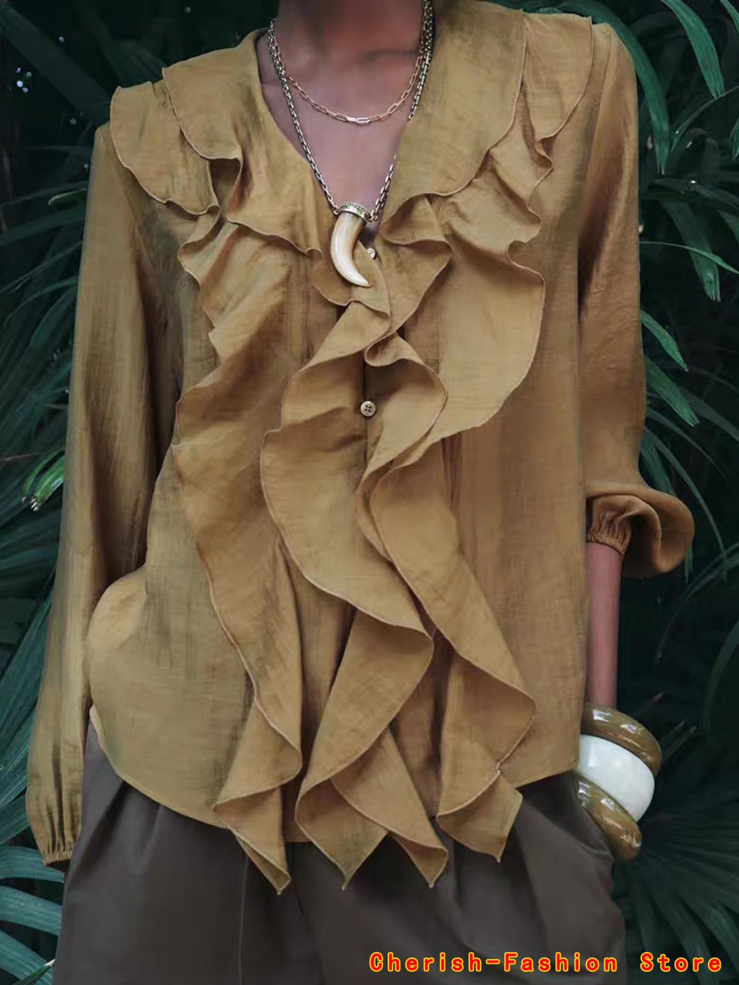 2025 Summer Sexy Women Translucent Ruffles Blouses Fashion V-neck Single Breasted Tierred Causal Tops Solid Shirt Blue Khaki TOP
2025 Summer Sexy Women Translucent Ruffles Blouses Fashion V-neck Single Breasted Tierred Causal Tops Solid Shirt Blue Khaki TOP