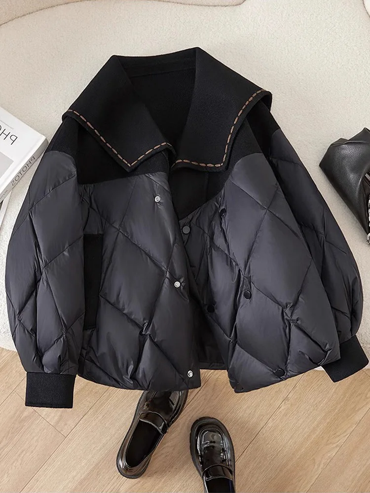 Женское хлопковое пальто с кукольным воротником в стиле ретро, пуховое пальто с хлопковой подкладкой, новинка 2025, свободная женская зимняя парка, верхняя одежда
Женское хлопковое пальто с кукольным воротником в стиле ретро, пуховое пальто с хлопковой подкладкой, новинка 2025, свободная женская зимняя парка, верхняя одежда