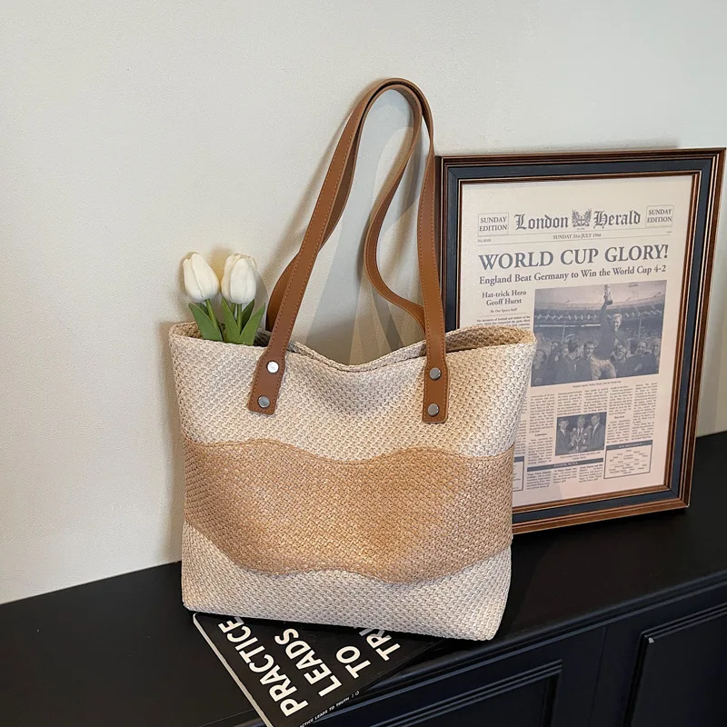 Summer Casual Travel Straw Woven Shoulder Bags for Women Large Capacity Ladies Seaside Beach Tote Simple Portable Bucket Handbag
Summer Casual Travel Straw Woven Shoulder Bags for Women Large Capacity Ladies Seaside Beach Tote Simple Portable Bucket Handbag