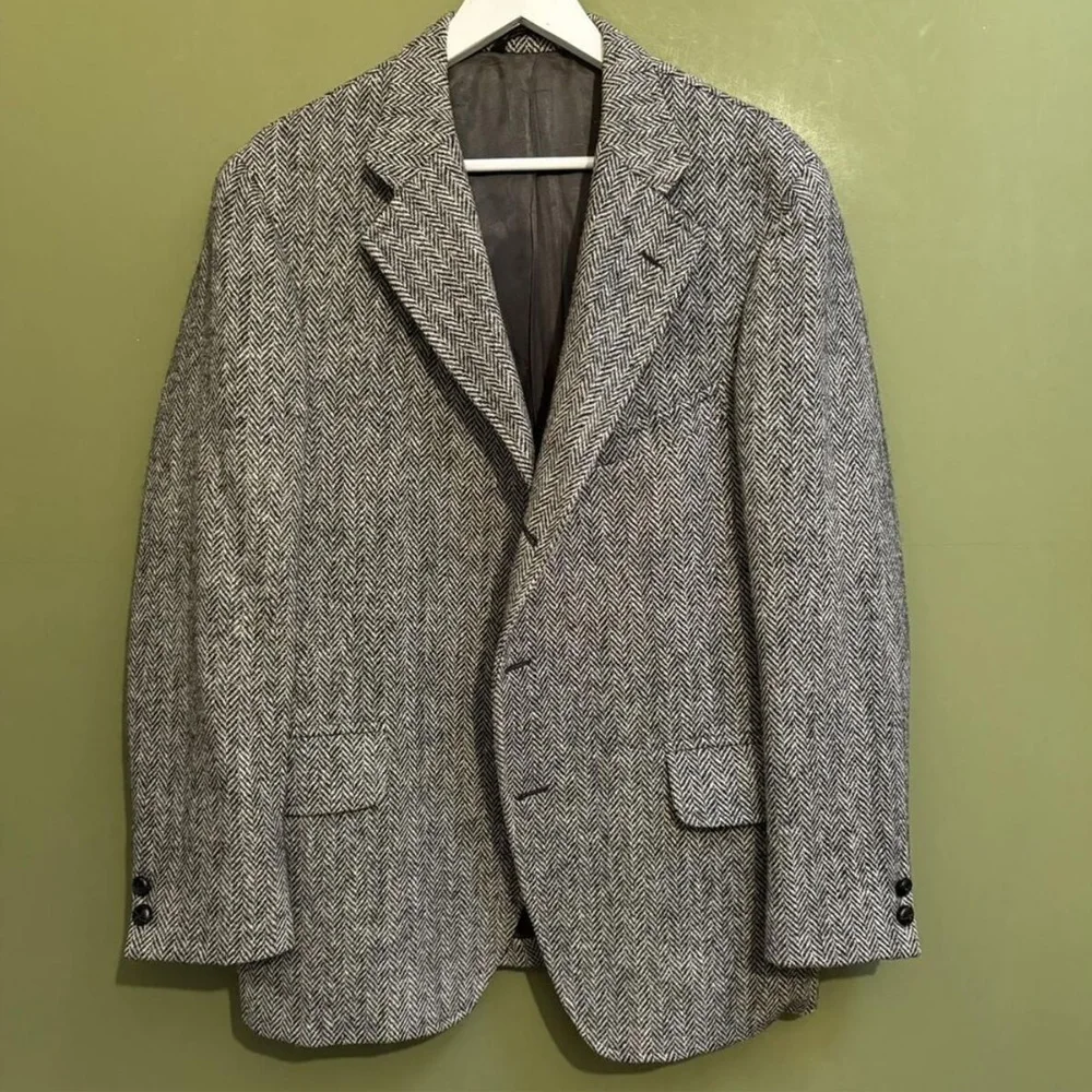 Suit Jackets for Man Jackets High Quality Casual Style Vintage Herringbone Fabric Men's Social Coat Single-breasted Notch Lapel
Suit Jackets for Man Jackets High Quality Casual Style Vintage Herringbone Fabric Men's Social Coat Single-breasted Notch Lapel