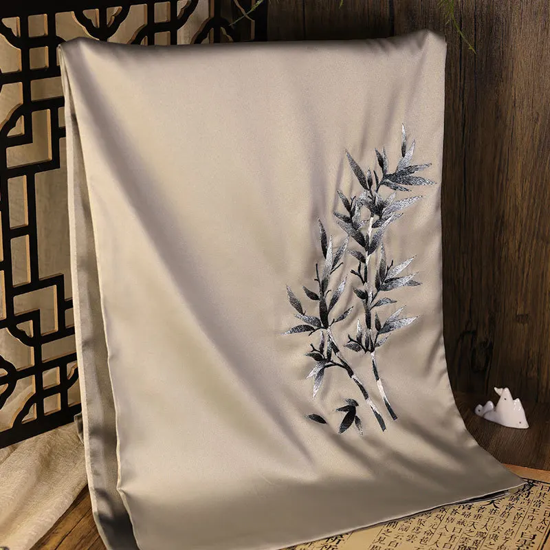LH retro embroidered scarf handmade Suzhou embroidered national style cheongsam shawl gift
LH retro embroidered scarf handmade Suzhou embroidered national style cheongsam shawl gift