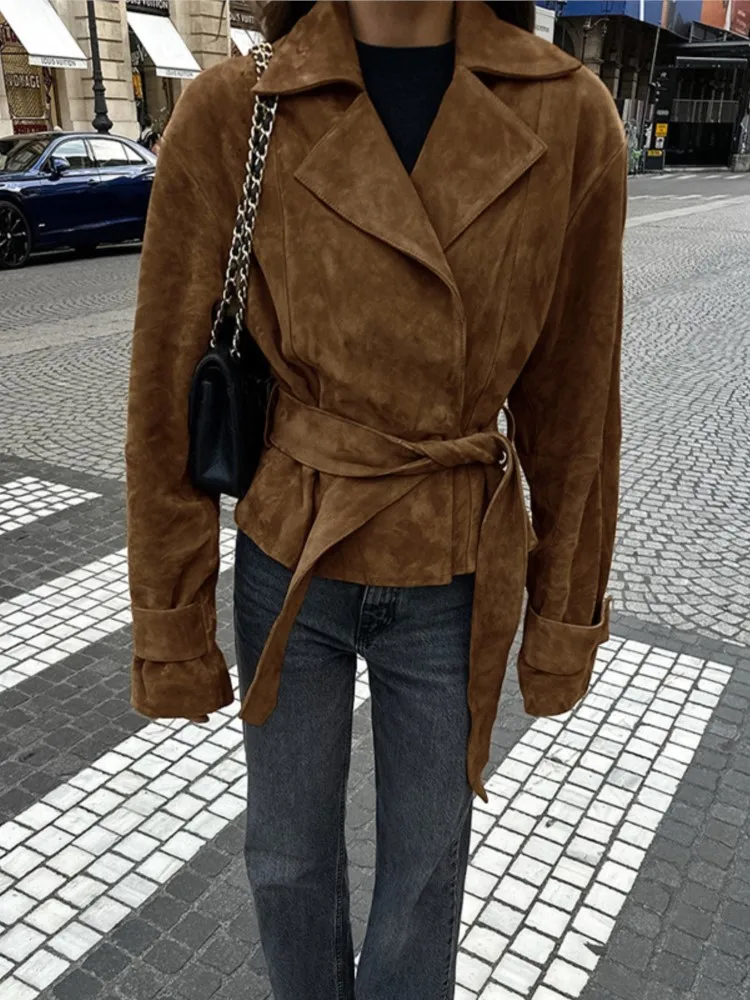Новый осенне-зимний повседневный замшевый женский пиджак на шнуровке с лацканами и длинными рукавами, винтажная офисная женская куртка, шикарная толстая верхняя одежда
Новый осенне-зимний повседневный замшевый женский пиджак на шнуровке с лацканами и длинными рукавами, винтажная офисная женская куртка, шикарная толстая верхняя одежда