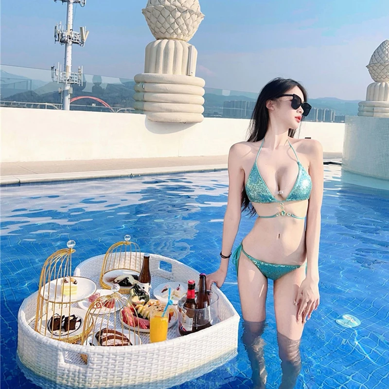 Женский купальник-бикини с декоративными элементами, стразами, сексуальный, милый, для горячих источников, из нейлона, с чашечками, без косточек.
Женский купальник-бикини с декоративными элементами, стразами, сексуальный, милый, для горячих источников, из нейлона, с чашечками, без косточек.