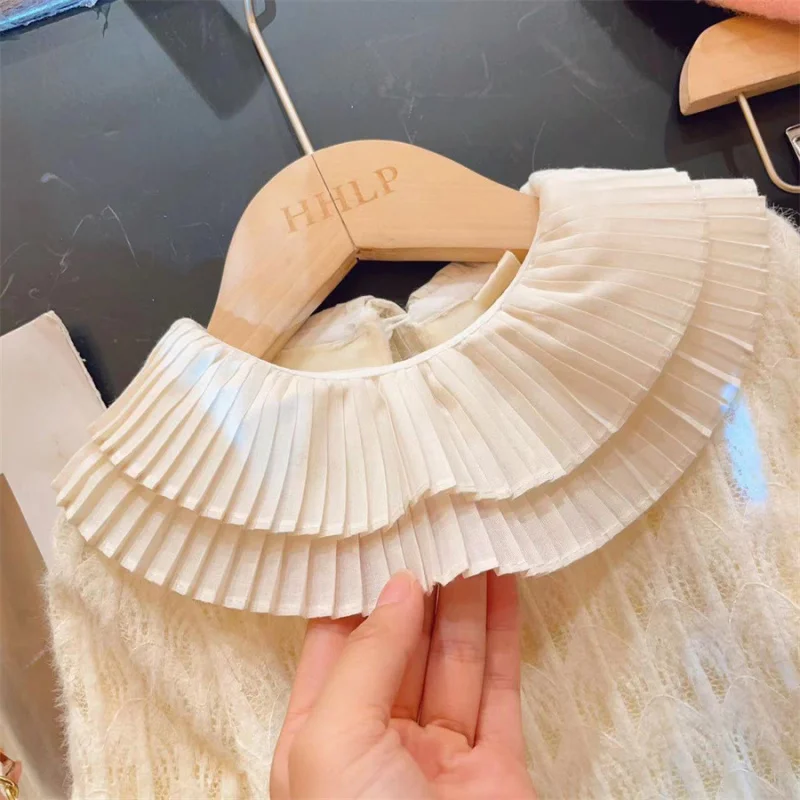 New Girls' Clothing2025Autumn and Winter New Pleated Collar Knitted Sweater Top Children's Base Shirt
New Girls' Clothing2025Autumn and Winter New Pleated Collar Knitted Sweater Top Children's Base Shirt