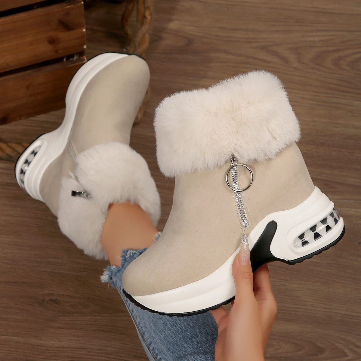 Трендовые женские зимние ботинки, теплая утолщенная обувь из пуха для женщин, легкие дизайнерские кроссовки, осень-зима 2021, новые ботильоны 
Трендовые женские зимние ботинки, теплая утолщенная обувь из пуха для женщин, легкие дизайнерские кроссовки, осень-зима 2021, новые ботильоны