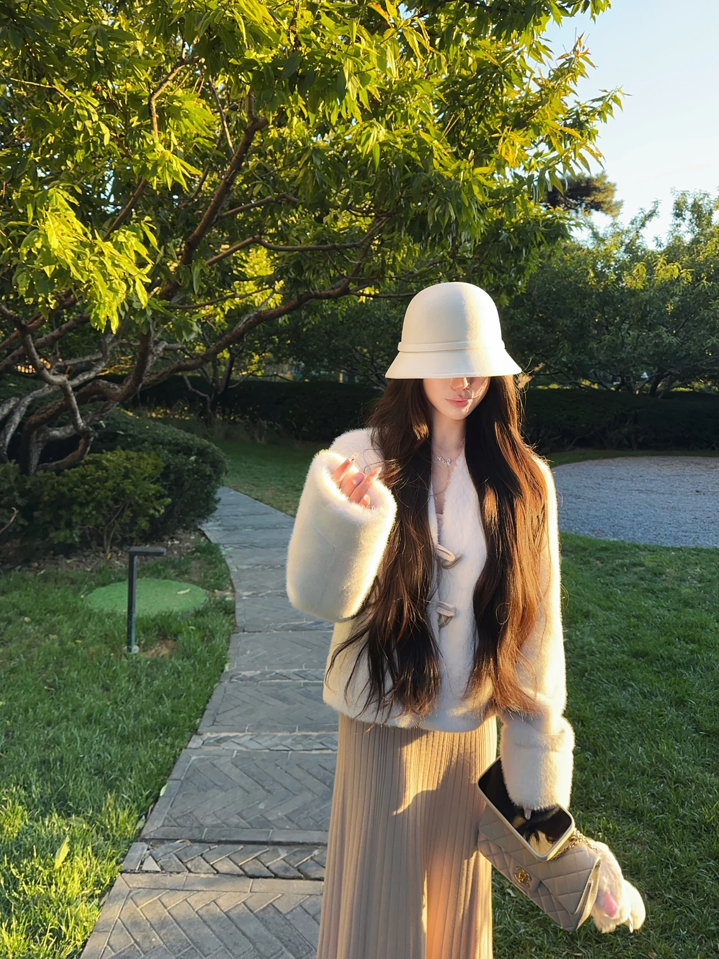 JAMAIS VU Young Pearl Milk Rabbit из искусственного меха Jaet глянцевое молодежное экологически чистое ор пальто для женщин повседневное Sle Long Sve
JAMAIS VU Young Pearl Milk Rabbit из искусственного меха Jaet глянцевое молодежное экологически чистое ор пальто для женщин повседневное Sle Long Sve