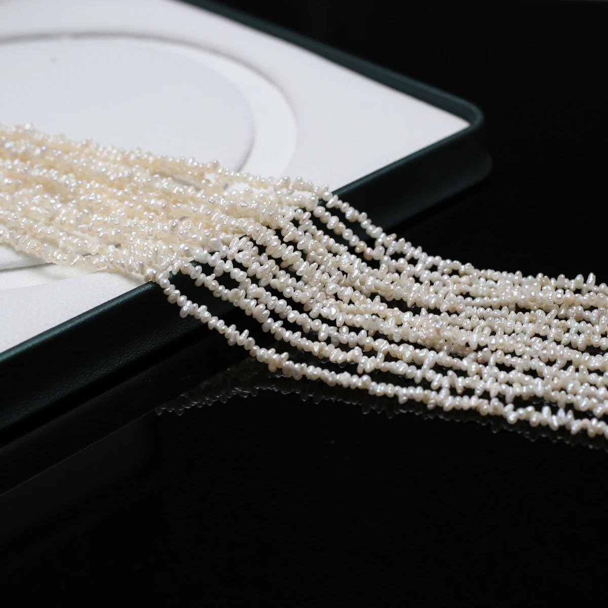 Natural Freshwater Pearl Beads 3/7 Hole Baroque Pearl Loose Beads for Jewelry Making DIY Necklace Earrings Bracelet
Natural Freshwater Pearl Beads 3/7 Hole Baroque Pearl Loose Beads for Jewelry Making DIY Necklace Earrings Bracelet