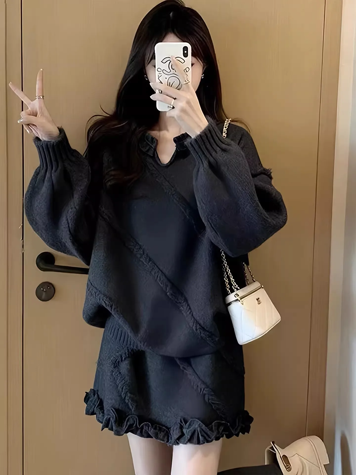 Korean Style Women's Knitted Sweater And Short Skirt Set Large Size Autumn Winter Fashionable Versatile Gentle Wind Two Piece...
Korean Style Women's Knitted Sweater And Short Skirt Set Large Size Autumn Winter Fashionable Versatile Gentle Wind Two Piece...